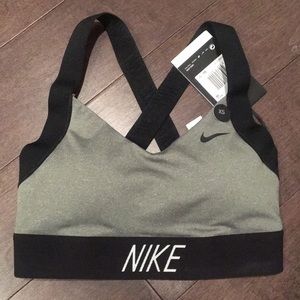 NWT nike sport bra